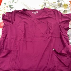 Greys Anatomy Women's Magenta scrub top. Size 5x nwt